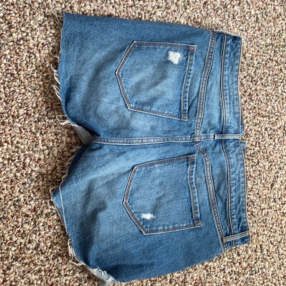 Old Navy high rise jean shorts size 10